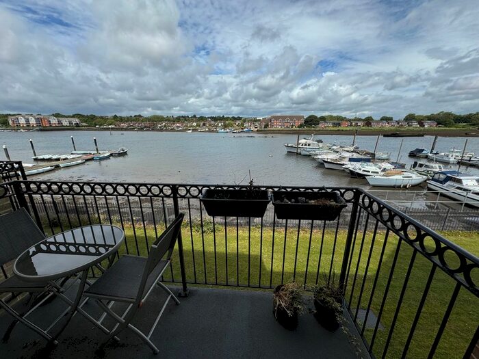 2 Bedroom Flat To Rent In Vespasian Road, Southampton, SO18