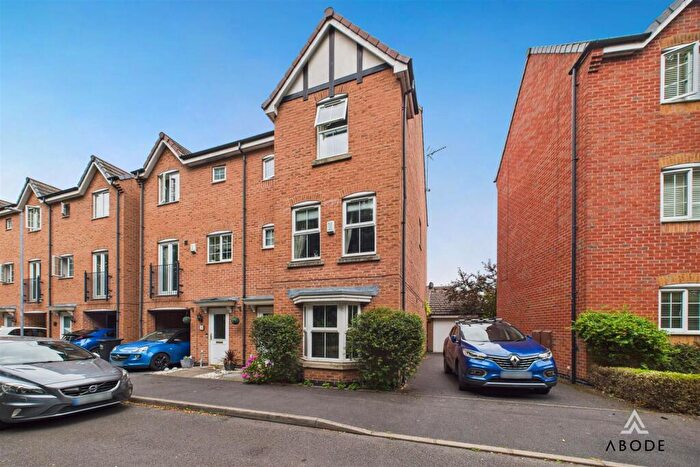5 Bedroom Semi-Detached House For Sale In Clough Drive, Stretton, Burton On Trent, DE14