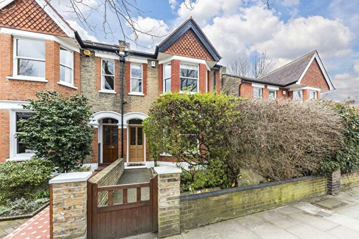 4 Bedroom Property To Rent In Clovelly Road, London, W5