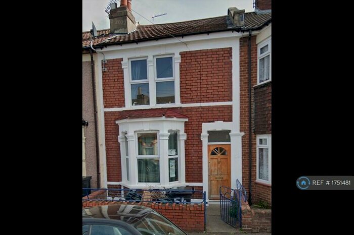 3 Bedroom Terraced House To Rent In Carlton Park, Bristol, BS5