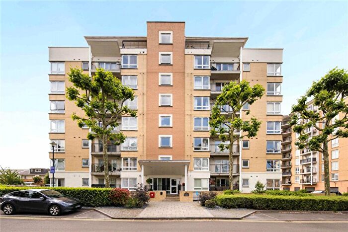 2 Bedroom Flat To Rent In Bartholomew Court, Newport Avenue, London, E14
