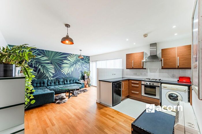 1 Bedroom Flat To Rent In London Road, London, SW16