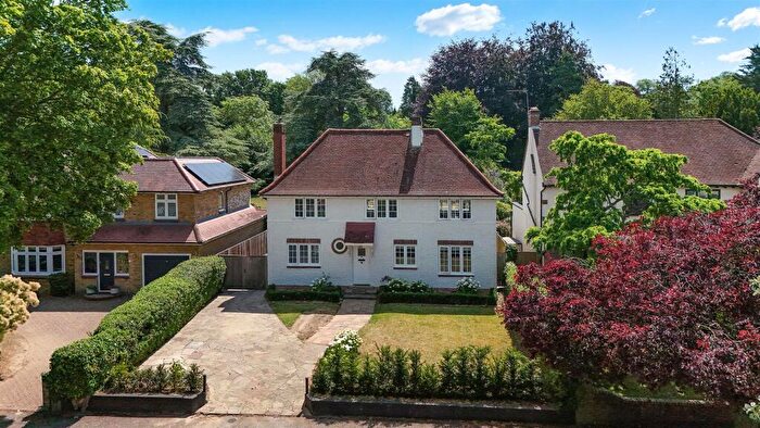 3 Bedroom Detached House For Sale In Nork Way, Banstead, SM7