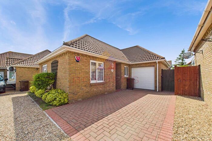 2 Bedroom Bungalow For Sale In Louise Close, Walton On The Naze, CO14