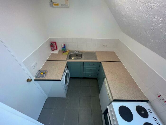 Flat To Rent In Jasmine Gardens, Hatfield, AL10
