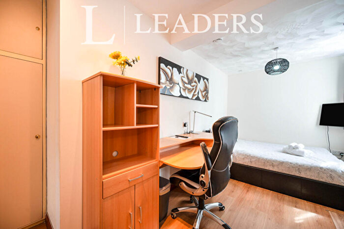 1 Bedroom Apartment To Rent In College Street, Portsmouth, PO1