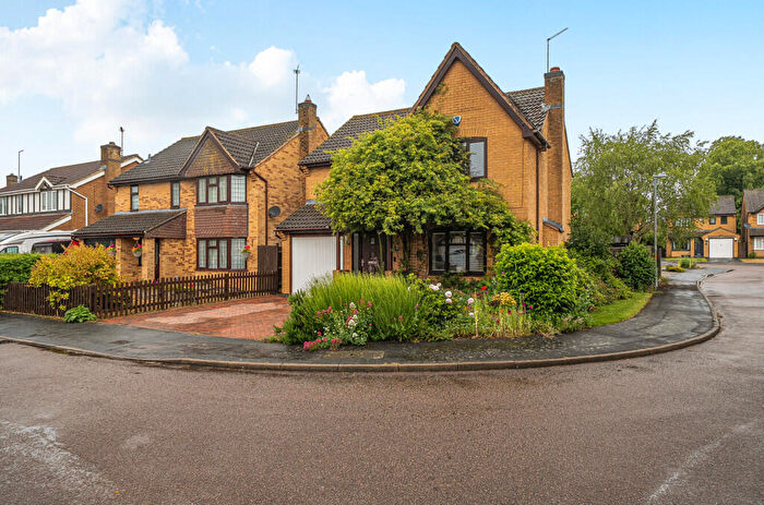 4 Bedroom Detached House For Sale In Clare Crescent, Towcester, Northamptonshire, NN12