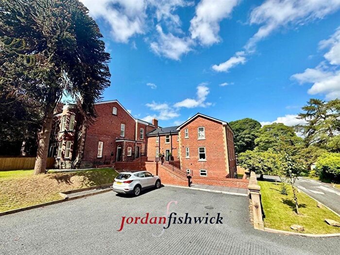 4 Bedroom Property For Sale In Silvan Court, Macclesfield, SK10