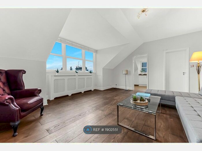 2 Bedroom Flat To Rent In Redcliffe Gardens, London, SW10