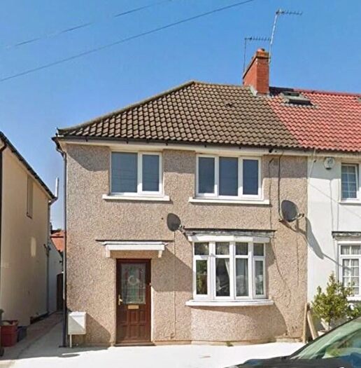 3 Bedroom Semi-Detached House To Rent In Percival Road, Feltham, TW13