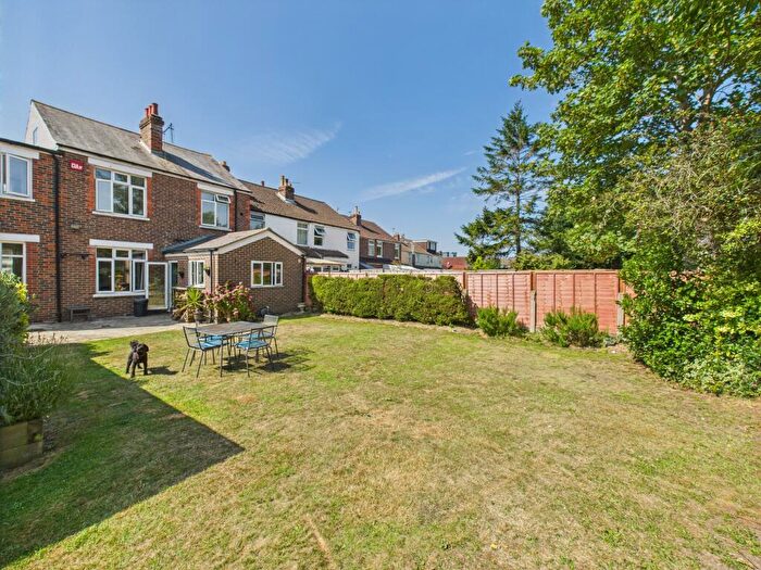 4 Bedroom Detached House For Sale In Knowsley Road, Cosham, Portsmouth, PO6