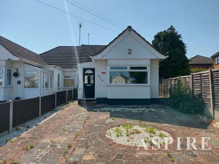 2 Bedroom Semi-Detached Bungalow To Rent In High Road, Benfleet, SS7