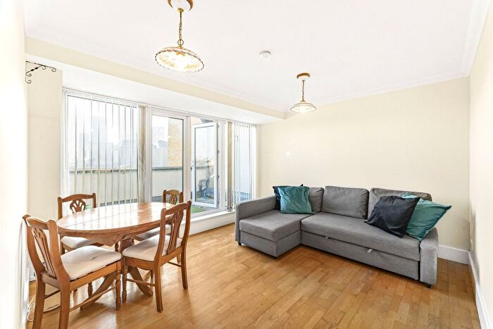 1 Bedroom Flat To Rent In Narrow Street, London, E14