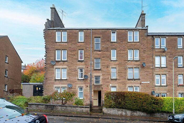 2 Bedroom Flat To Rent In Scott Street, Dundee, DD2