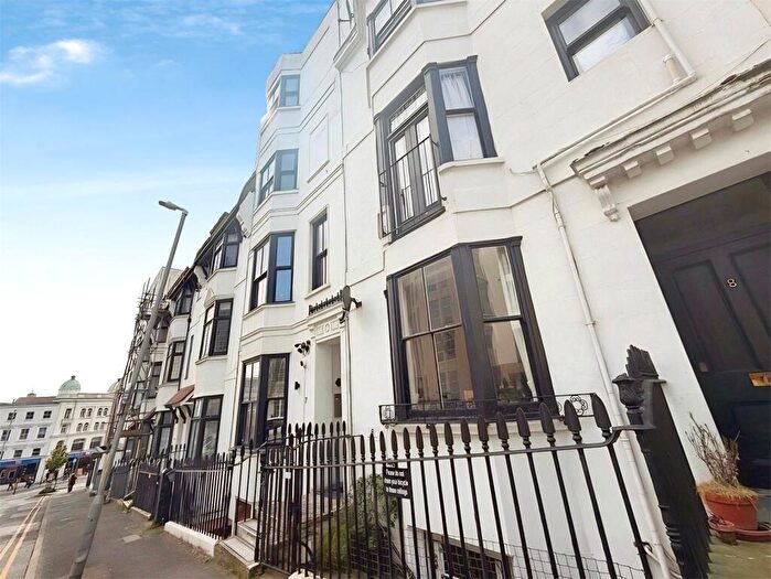 1 Bedroom Flat To Rent In Queen Square, Brighton, East Sussex, BN1