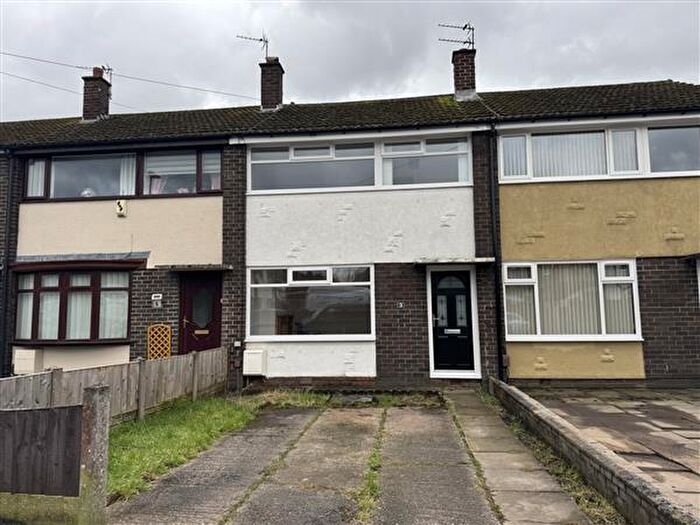 3 Bedroom Town House To Rent In St Michaels Avenue, Manchester, M46