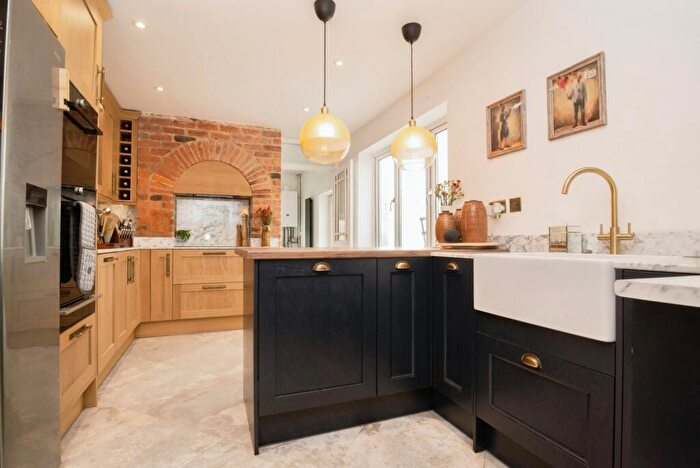 3 Bedroom Terraced House To Rent In Rawden Place, Caerdydd, CF11