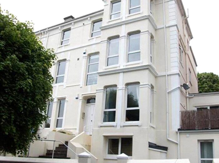 3 Bedroom Flat To Rent In Hillsborough, Plymouth, Devon, PL4
