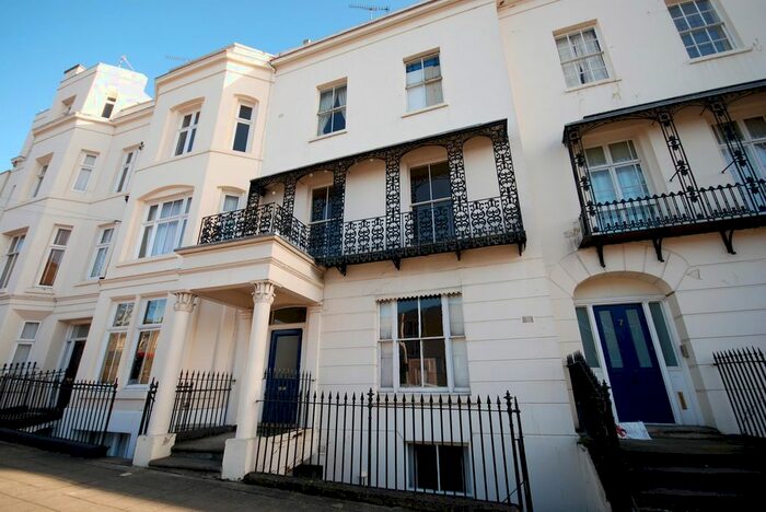 2 Bedroom Flat To Rent In , Dale Street, Leamington Spa, Warwickshire, CV32