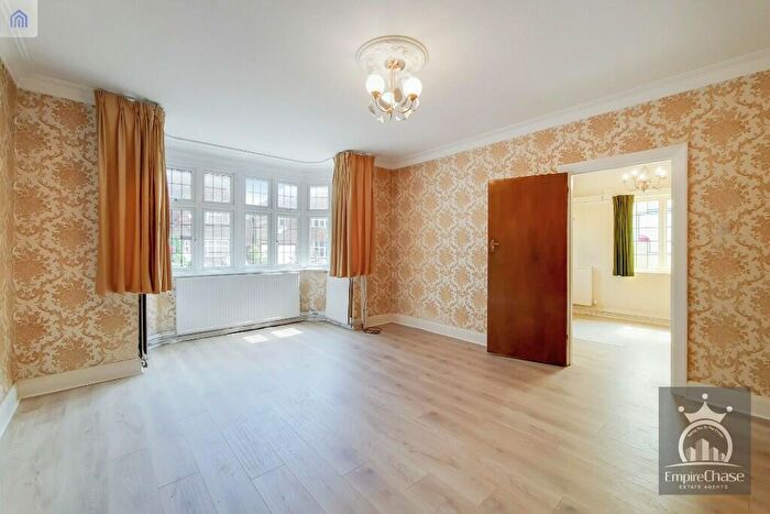 4 Bedroom Detached House For Sale In Amery Road, Pebworth Estate, Harrow, Middlesex, HA1