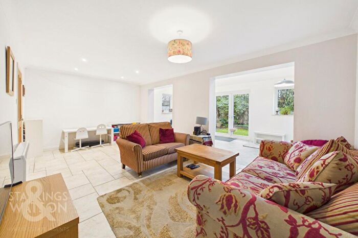 3 Bedroom Detached House For Sale In Gale Close, Hales, Norwich, NR14