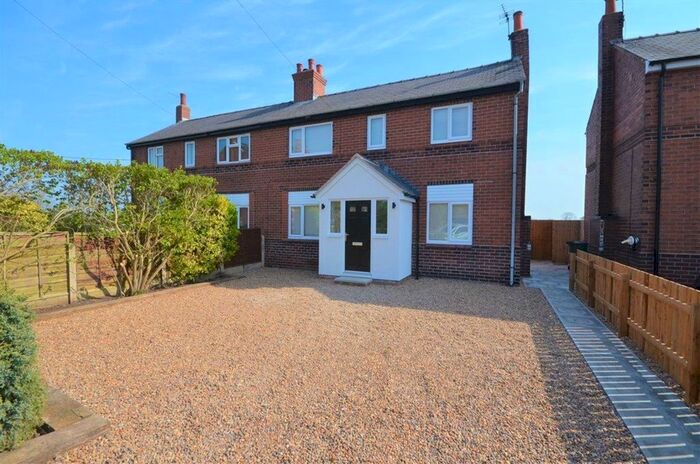 3 Bedroom Semi-Detached House To Rent In Northfield Lane, Womersley, DN6