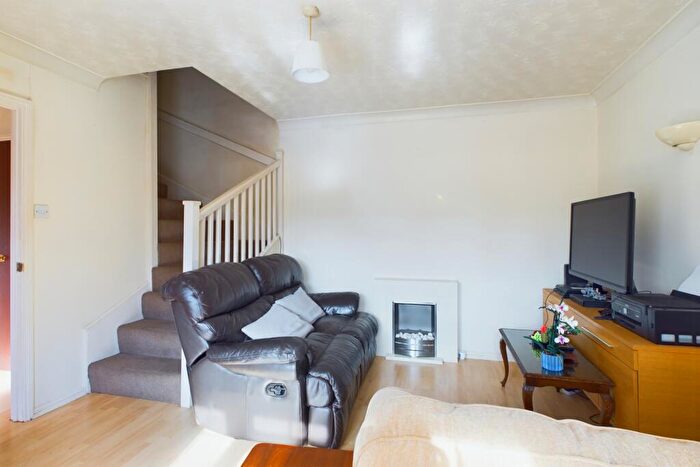 2 Bedroom House To Rent In Waveney Road, St. Ives, Cambridgeshire, PE27