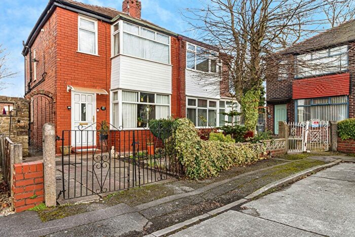 3 Bedroom Semi Detached House For Sale In Albert Gardens, Manchester, M40