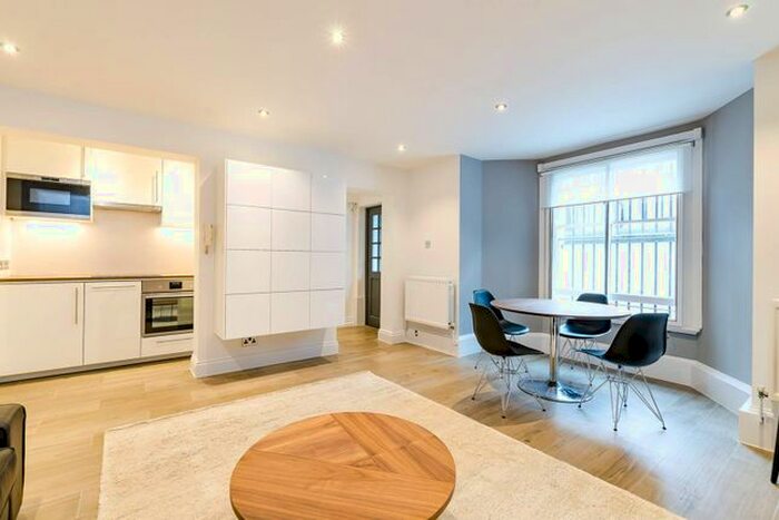 2 Bedroom Flat To Rent In Kings Road, Chelsea, London, SW10