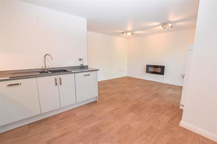 2 Bedroom Apartment To Rent In Millfield, Neston, Cheshire, CH64