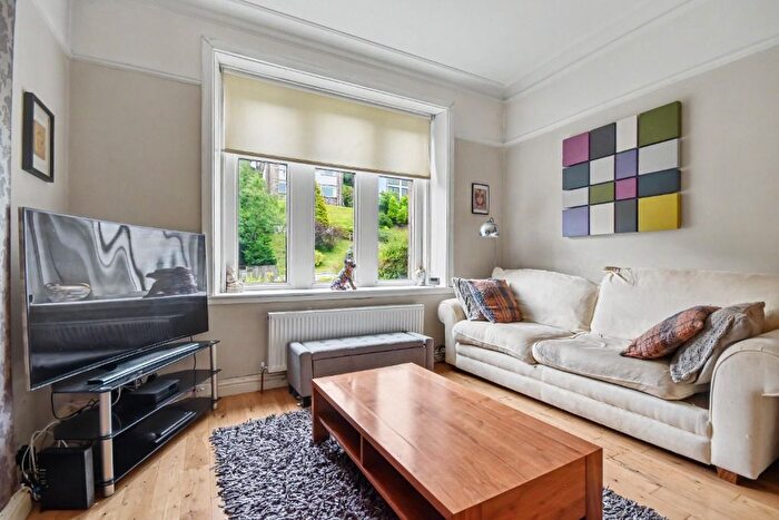 3 Bedroom Terraced House For Sale In Lyle Road, Inverclyde, Greenock, PA16