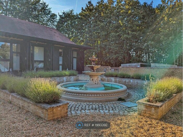 1 Bedroom Maisonette To Rent In Patterson Mews, Nutfield, Redhill, RH1