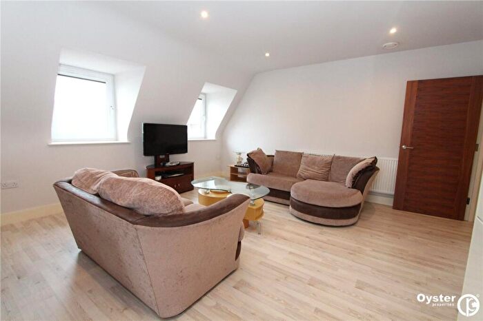 2 Bedroom Flat To Rent In Burnt Oak Broadway, Edgware, HA8