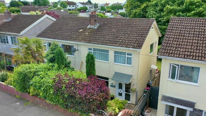3 Bedroom Semi-Detached House For Sale In Pennard Drive, Southgate, Swansea, SA3
