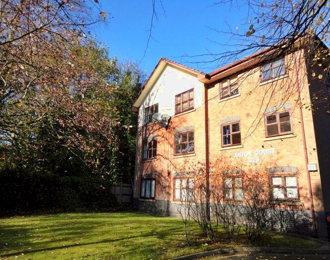 1 Bedroom Flat To Rent In Anton Court, Hagley Road, Birmingham, B17