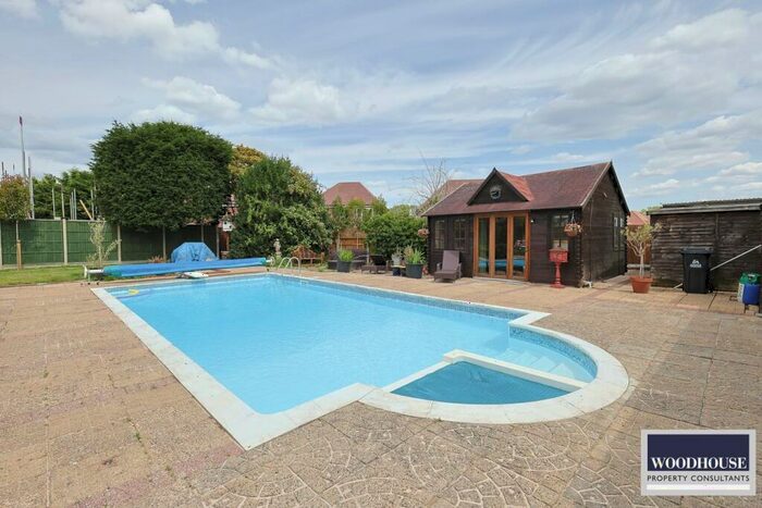 Detached House To Rent In Goffs Lane, Goffs Oak, EN7