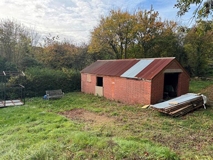 Barn Conversion For Sale In Nunnery Lane, Newport, PO30