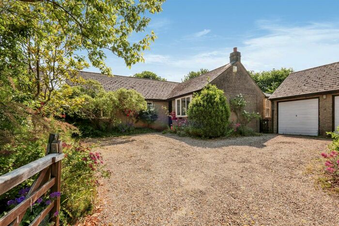 3 Bedroom Detached Bungalow For Sale In West End, Cattistock, Dorchester, DT2