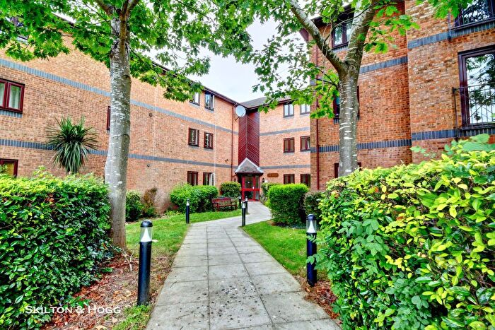 1 Bedroom Flat For Sale In Primrose Hill, Daventry, NN11