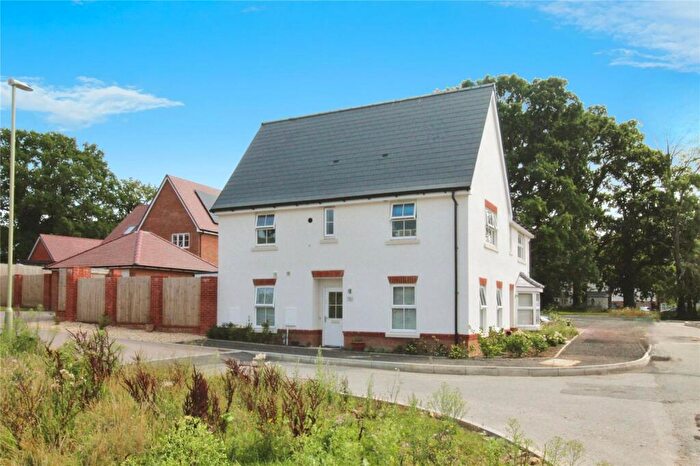 3 Bedroom Semi-Detached House For Sale In Bruce Gardens, Waterlooville, Hampshire, PO8