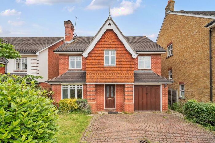 4 Bedroom Detached House To Rent In Hayward Road, Thames Ditton, KT7