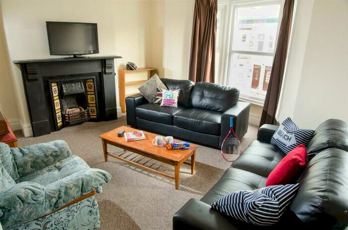 6 Bedroom Private Hall To Rent In Blades Street, Lancaster, LA1