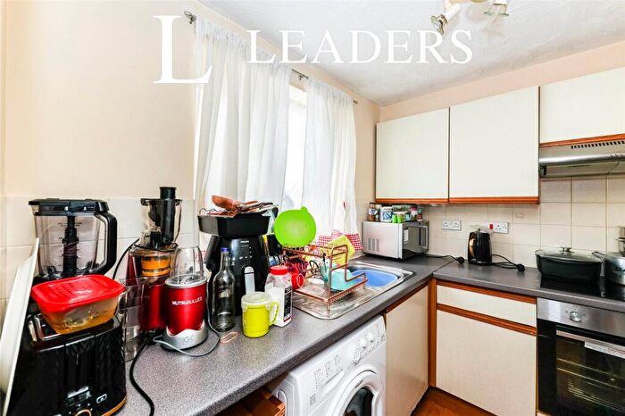 1 Bedroom Flat To Rent In Winchester Road, Portsmouth, PO2