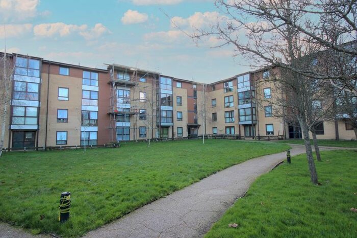 1 Bedroom Flat To Rent In Commonwealth Drive, Crawley, RH10