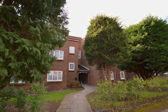 2 Bedroom Apartment To Rent In The Avenue, Hatch End, HA5