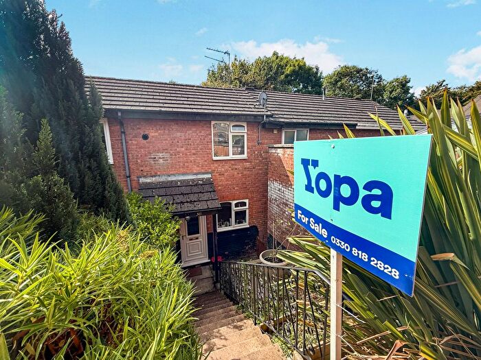 3 Bedroom Terraced House For Sale In Plassey Close, Exeter, EX4