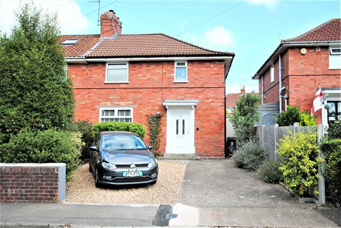 3 Bedroom House To Rent In Raymend Walk, Bristol, BS3