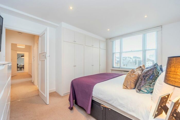 2 Bedroom Flat To Rent In Hill Street, Mayfair, W1J