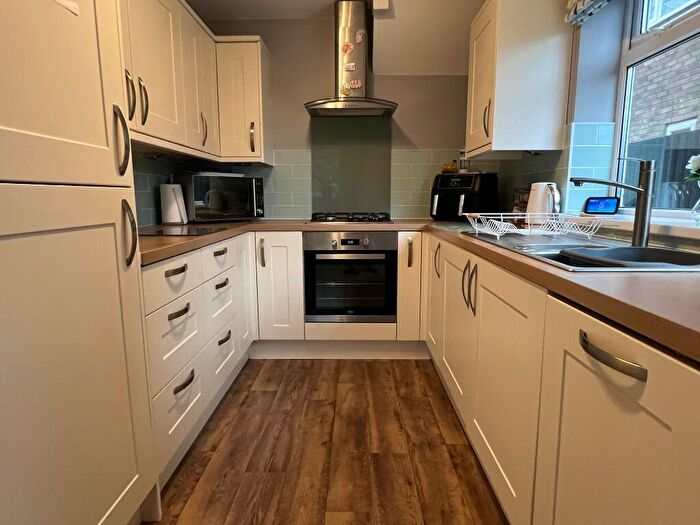 3 Bedroom Semi-Detached House For Sale In Wainbridge Crescent, BS35