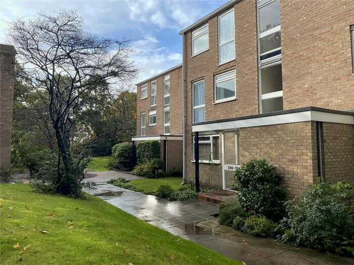 1 Bedroom Flat To Rent In Harrowdene Gardens, Teddington, TW11